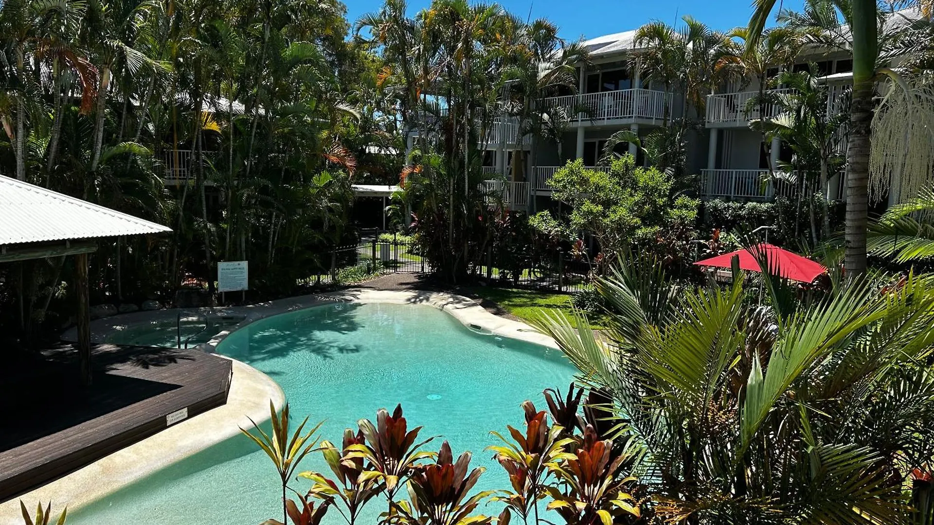 Serenity Style And Space In Tropical Surrounds Noosaville Apartament